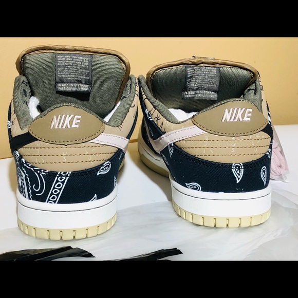 Men’s Basketball Sneakers (12”) - Picture 7 of 8